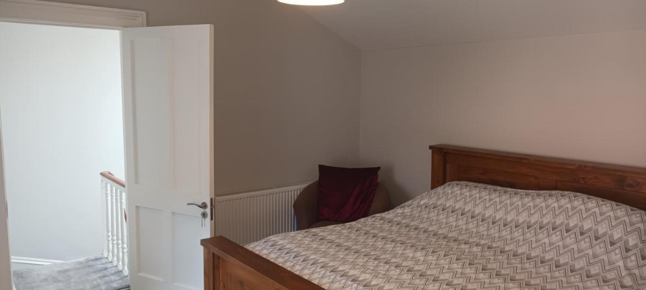 Eglinton Road - Super King - Ensuite Bray Exterior photo